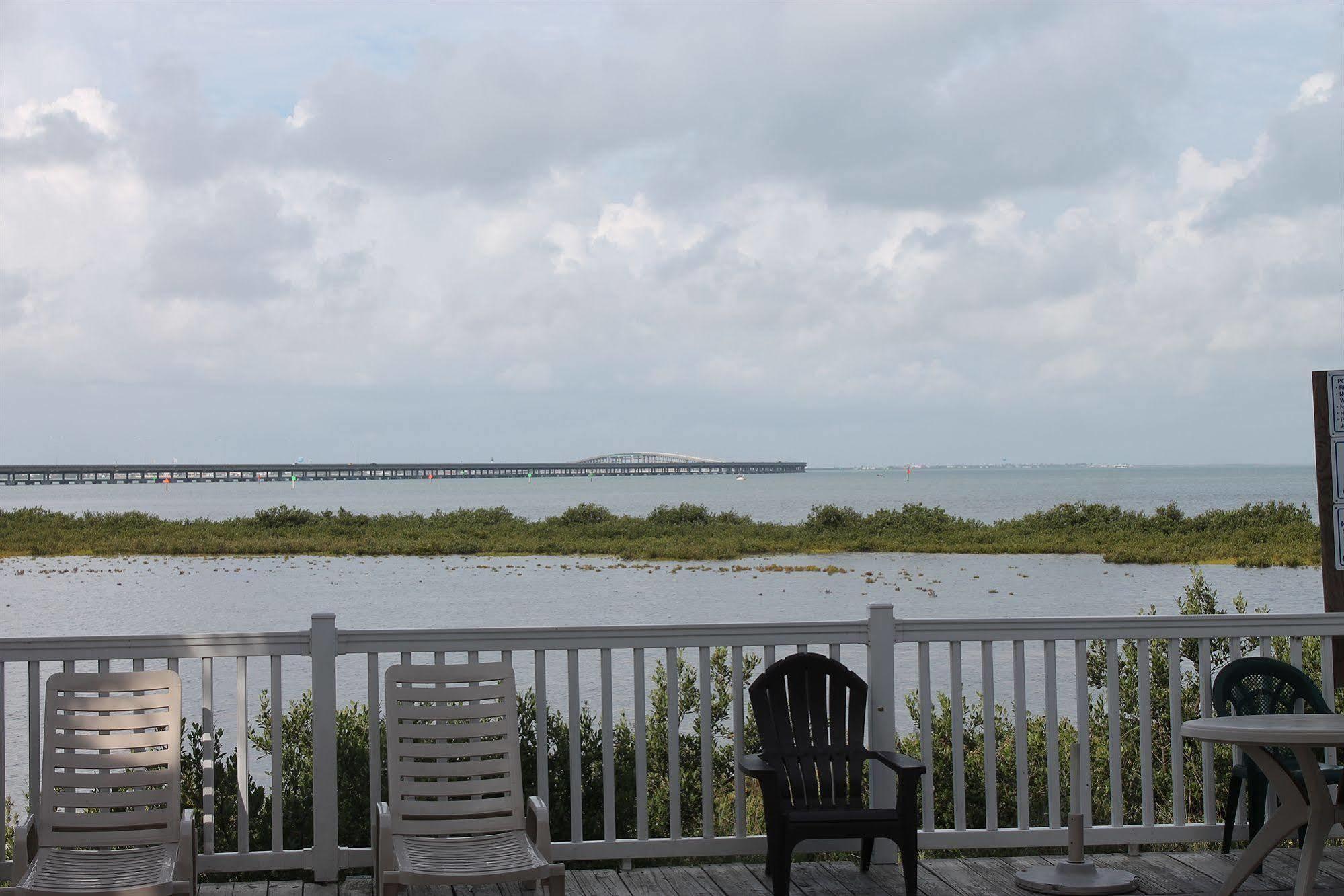 Blue Bay Inn And Suites South Padre Island Eksteriør billede